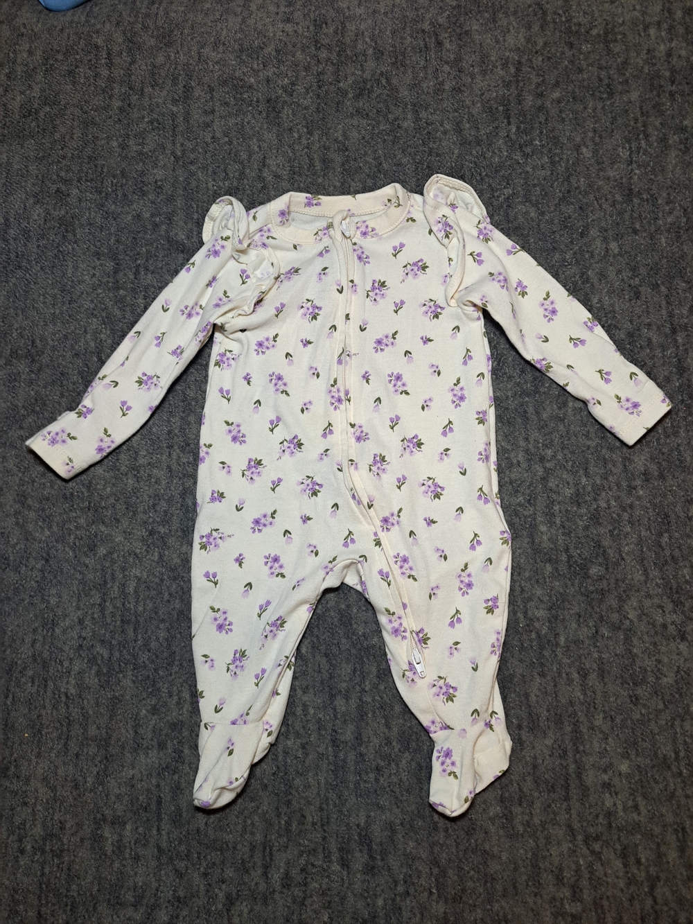 Old Navy Long Sleeved Floral Print Sleeper 0-3 Month Nwot